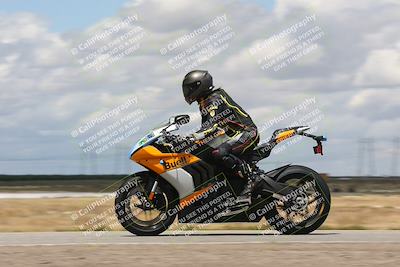 media/Apr-26-2024-TrackDaz (Fri) [[c4b677d280]]/C Group/140pm (Wheelie Bump)/